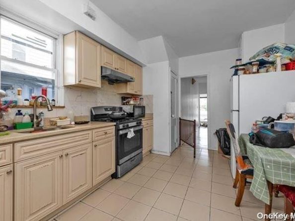 85-38 Homelawn Street, Jamaica Hills NY 11432