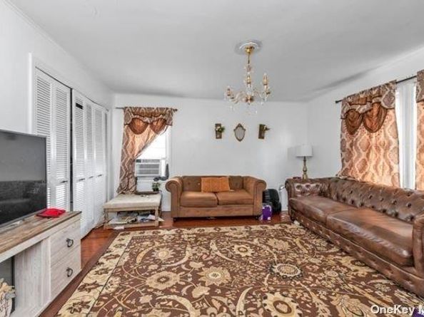 85-38 Homelawn Street, Jamaica Hills NY 11432