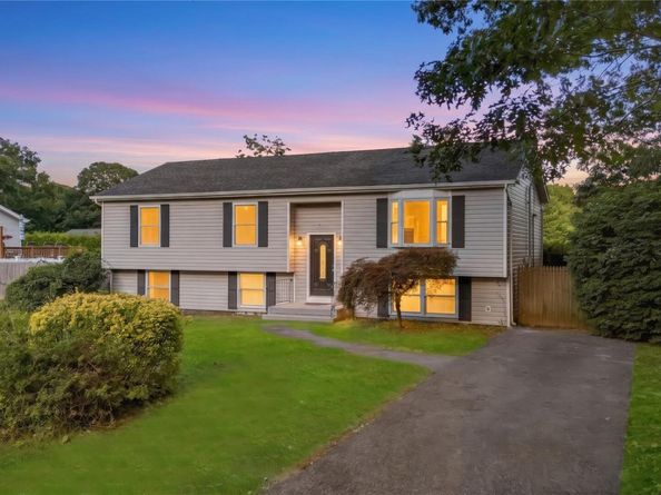 31 Concord Road, Shirley NY 11967