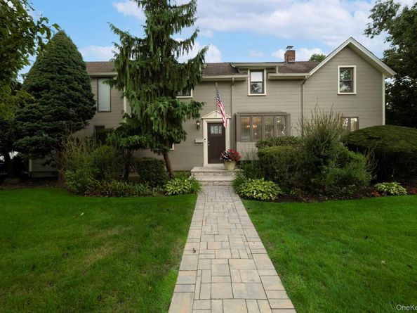 3186 William Street, Wantagh NY 11793