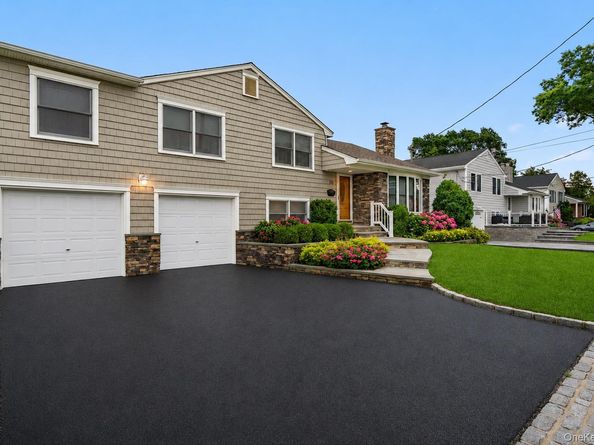 118 Chester Avenue, Massapequa Park NY 11762
