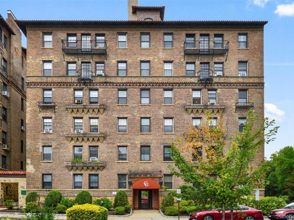 14 N Chatsworth Avenue 5J, Larchmont NY 10538