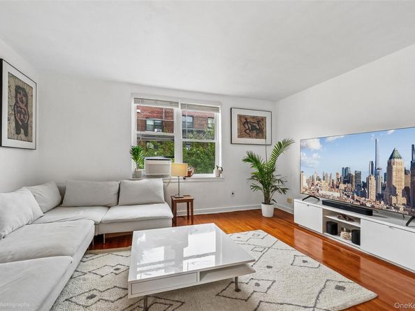 52-18 39th Avenue 3D, Woodside NY 11377