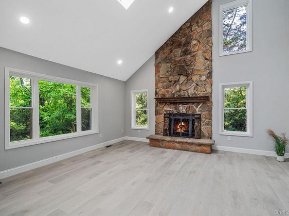 3 Cozine Road S, Center Moriches NY 11934