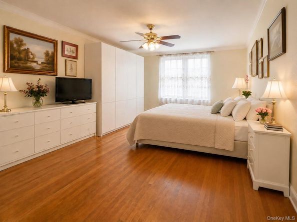 10010 67th Road 6C, Forest Hills NY 11375
