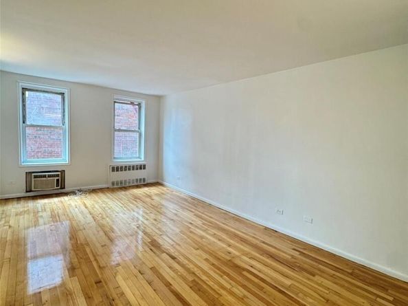 142-20 41st Ave 6C, Flushing NY 11355
