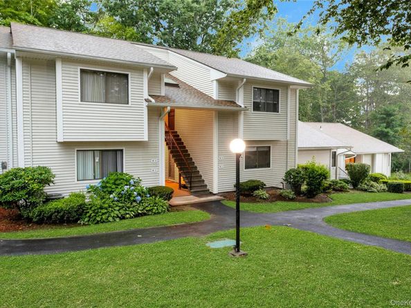 90 Molly Pitcher Lane F, Yorktown Heights NY 10598