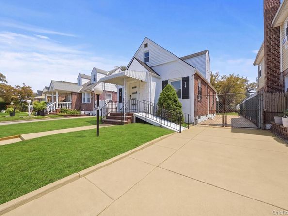 13031 218th Street, Springfield Gardens NY 11413