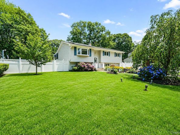 109 Midland Boulevard, Ronkonkoma NY 11779