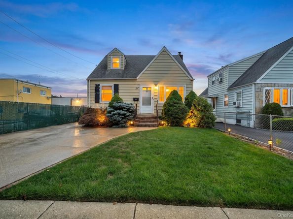 6 Lippold Street, Merrick NY 11566