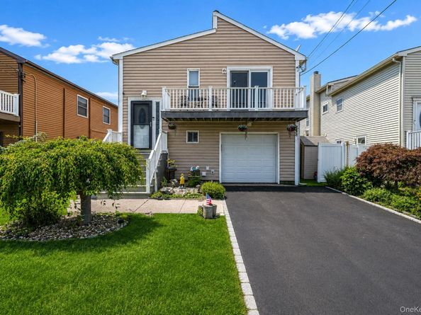 32 Yacht Club Road, Babylon NY 11702