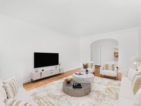 43-01 46th Street 1J, Sunnyside NY 11104