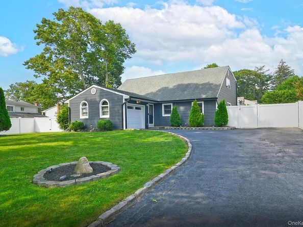 25 Rosanne Court, Nesconset NY 11767