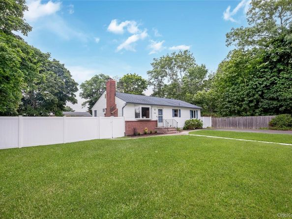 522 Amsterdam Avenue, East Patchogue NY 11772