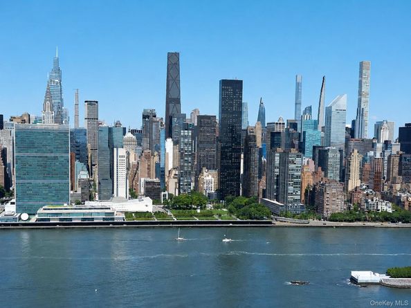 4-74 48th Avenue 29H, Long Island City NY 11109