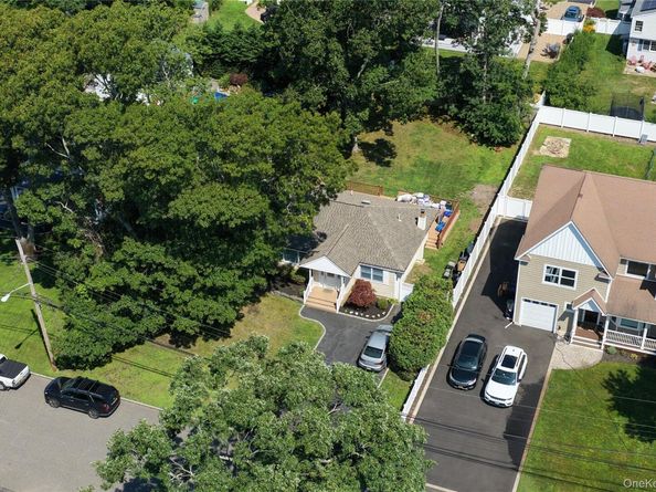 15 Marianna Place, East Islip NY 11730
