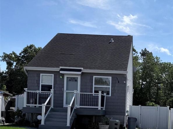 14 Donna Lane, Ronkonkoma NY 11779
