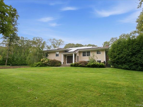 20 Beaumont Drive, Melville NY 11747