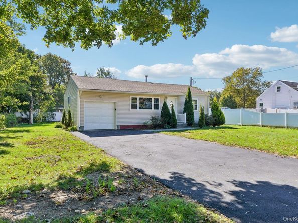 4 Patton Street, Brentwood NY 11717