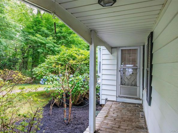 25 Sugar Toms Ridge, East Norwich NY 11732