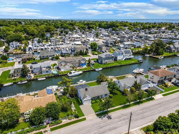 398 Clocks Boulevard, Massapequa NY 11758