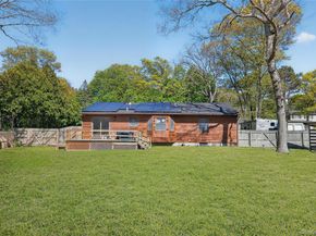 489 Rowlinson Drive, Shirley NY 11967