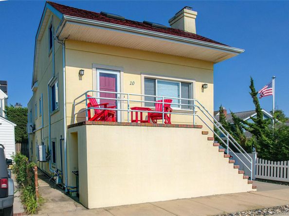 10 Freeport Avenue, Point Lookout NY 11569