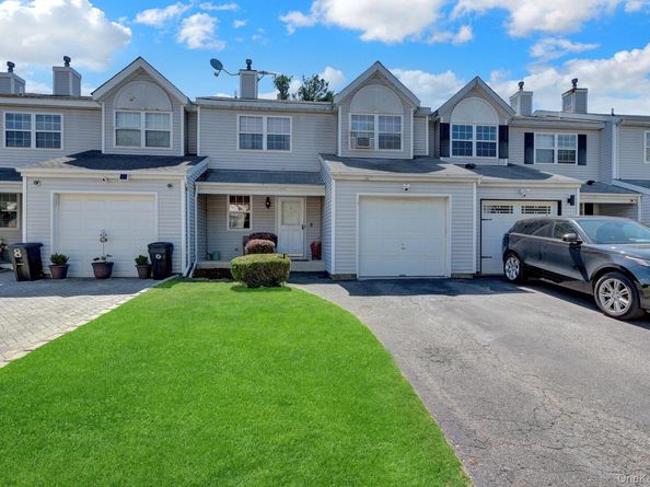 6 Beech Street, Central Islip NY 11722