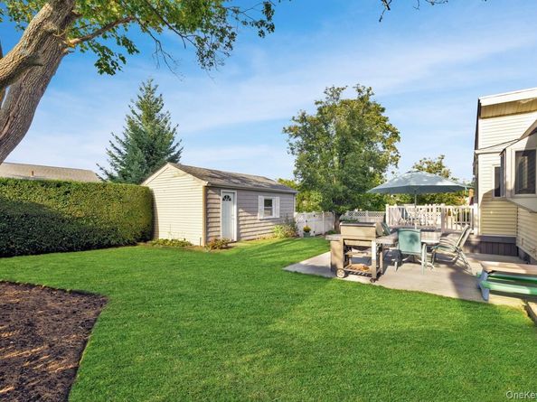 1040 4th Street, West Babylon NY 11704