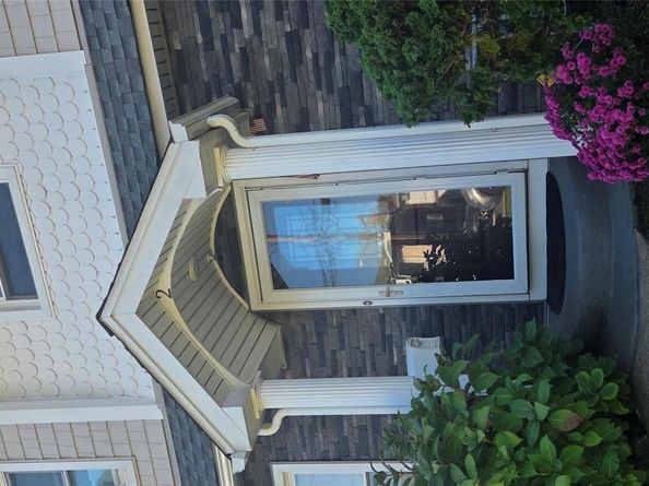 2 Sportsmans Ave., Freeport NY 11520