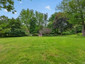 19 Seward Drive, Woodbury NY 11797