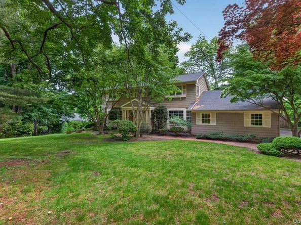 19 Seward Drive, Woodbury NY 11797