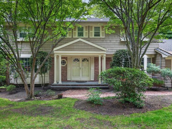 19 Seward Drive, Woodbury NY 11797