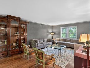19 Seward Drive, Woodbury NY 11797