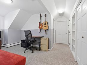 2595 Yorktown Street, Oceanside NY 11572