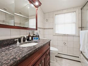 2595 Yorktown Street, Oceanside NY 11572