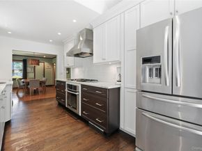 2595 Yorktown Street, Oceanside NY 11572