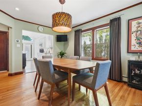 2595 Yorktown Street, Oceanside NY 11572