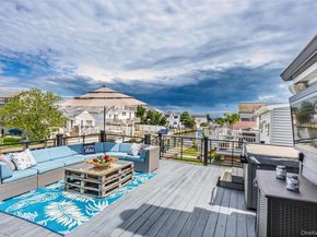 650 S 9th Street, Lindenhurst NY 11757