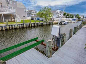 650 S 9th Street, Lindenhurst NY 11757