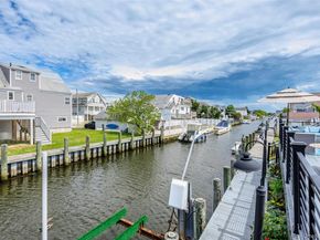 650 S 9th Street, Lindenhurst NY 11757