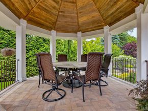 5 Glen Hill Court, Dix Hills NY 11746