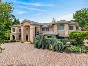 5 Glen Hill Court, Dix Hills NY 11746