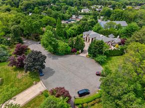 5 Glen Hill Court, Dix Hills NY 11746