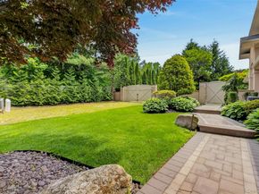 5 Glen Hill Court, Dix Hills NY 11746