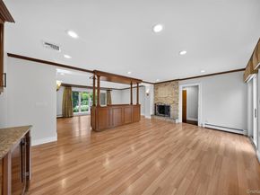 5 Glen Hill Court, Dix Hills NY 11746
