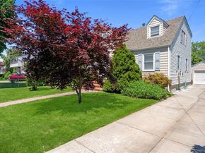 1032 N 6th Street, New Hyde Park NY 11040