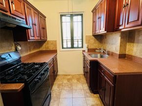 44 Metropolitan Oval 7C, Bronx NY 10462