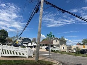 265 East Drive, Copiague NY 11726