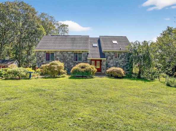 986 Cliff Avenue, Yorktown Heights NY 10598